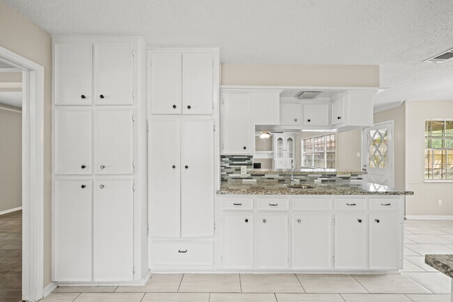 Building Photo - 1123 Marne Ln