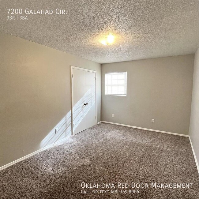 Building Photo - 7200 Galahad Cir