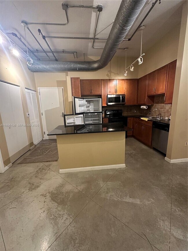 Building Photo - 2001 Biscayne Blvd