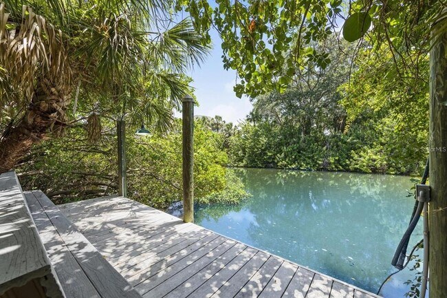 Building Photo - 1895 Buccaneer Cir