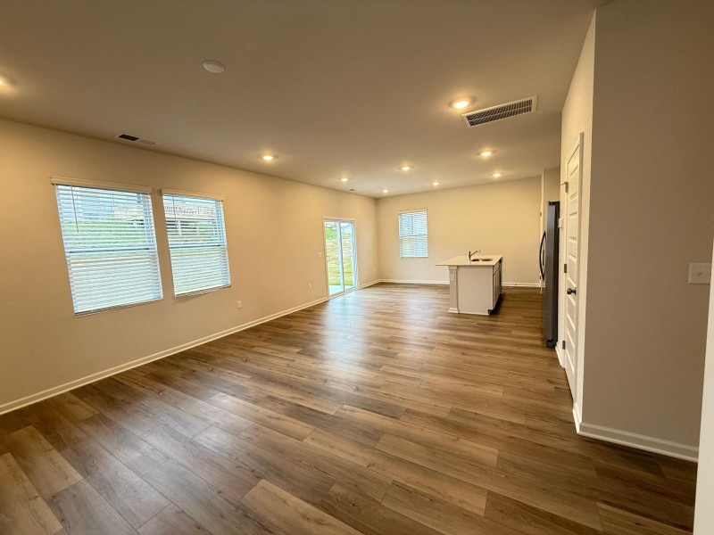 Building Photo - 600 Lyness Dr