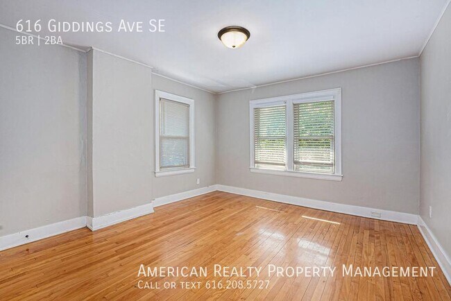 Building Photo - 616 Giddings Ave SE