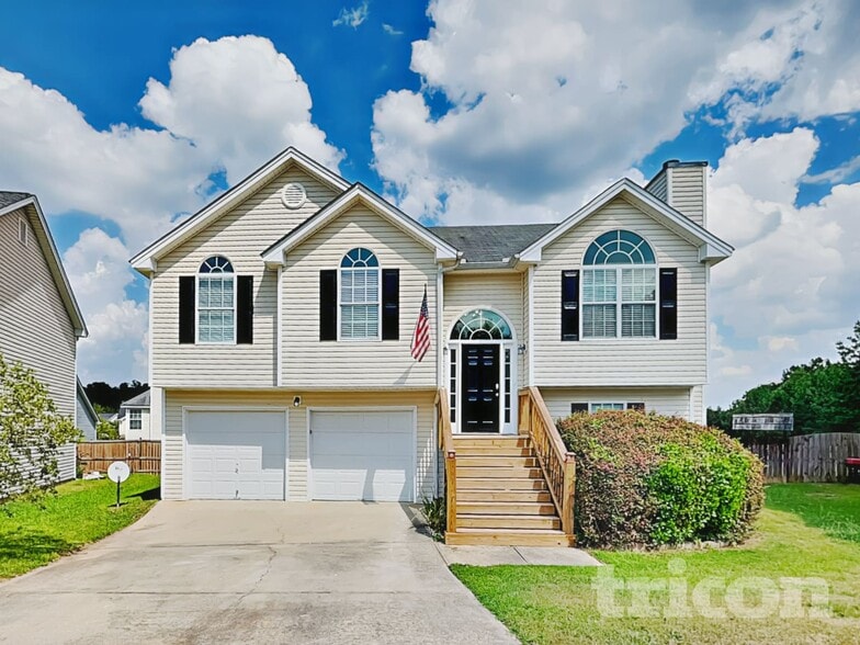 Building Photo - 7192 Tanger Blvd