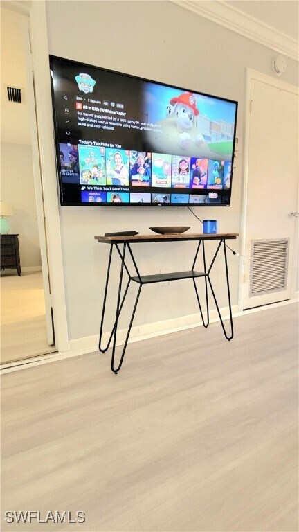 Building Photo - 300 Valley Stream Dr