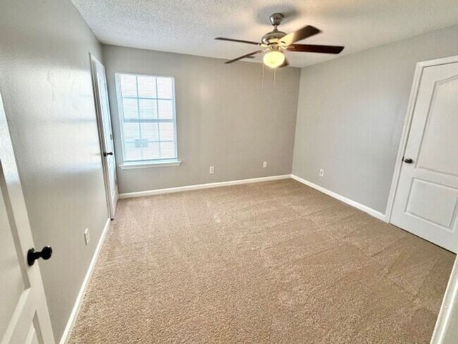 Building Photo - Now Leasing A 3 Bedroom 2.5 Bath In Cordova