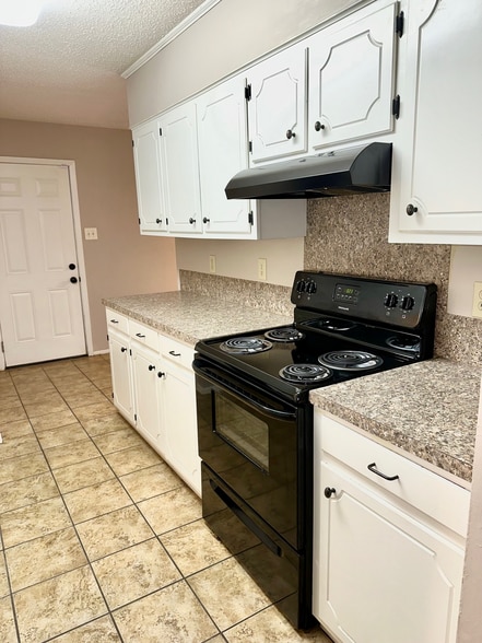 Building Photo - 103 Cedarbrook Dr