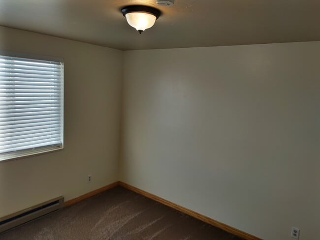 Building Photo - 1601 Canyon Rd