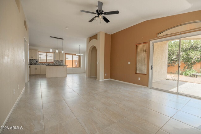 Building Photo - 1401 S 80th St