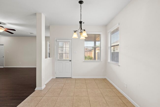Building Photo - 16710 Jelly Park Stone Dr
