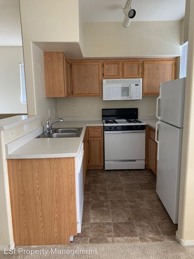 Building Photo - 9050 W Warm Springs Rd