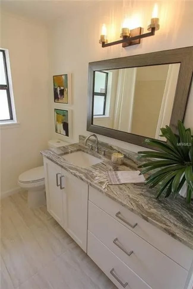 Building Photo - Fully Renovated Home in Prime Tampa Location with Fenced and Private Yard! 3bed |1.5 bath