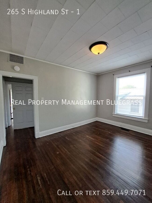 Building Photo - 265 S Highland St