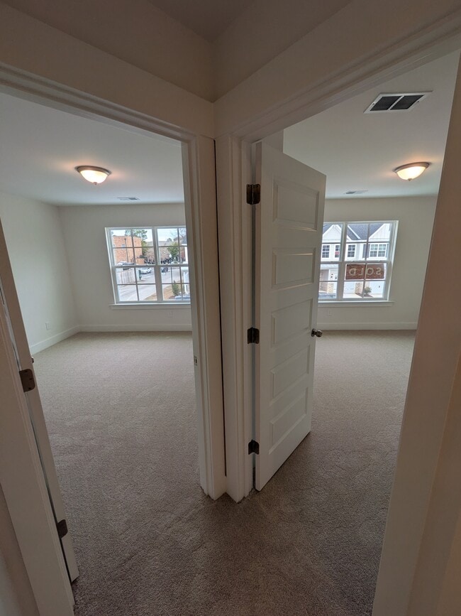 Building Photo - 600 Wetherbrooke Way