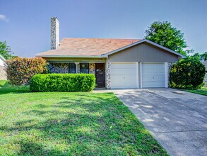 Building Photo - Beautifully Remodeled 2-Story Home with Primary Suite Downstairs – Move-In Ready!