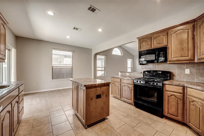 Building Photo - 1217 Nora Ln