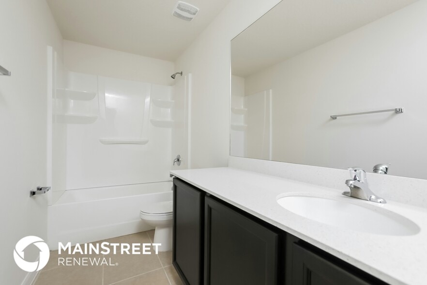 Building Photo - 35693 Rose Moss Ave