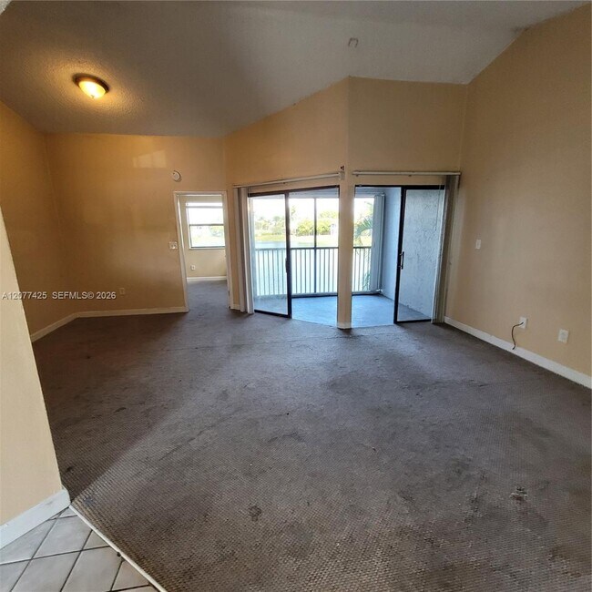 Building Photo - 1051 Jefferson Dr