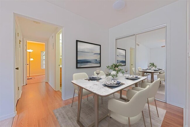 Building Photo - 2161 NE 68th St