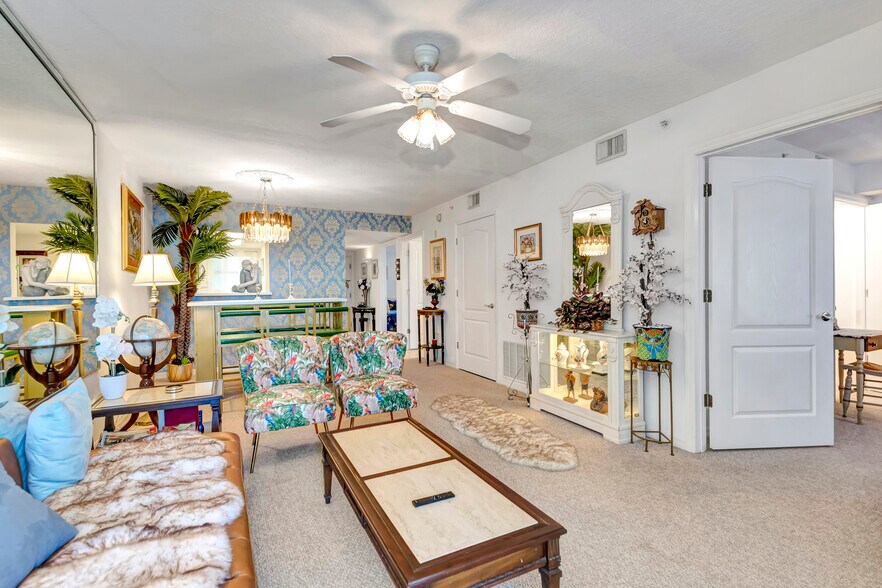 Building Photo - 711 N Halifax Ave