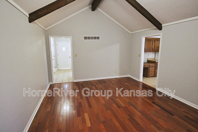 Building Photo - 12733 Oakland Ave
