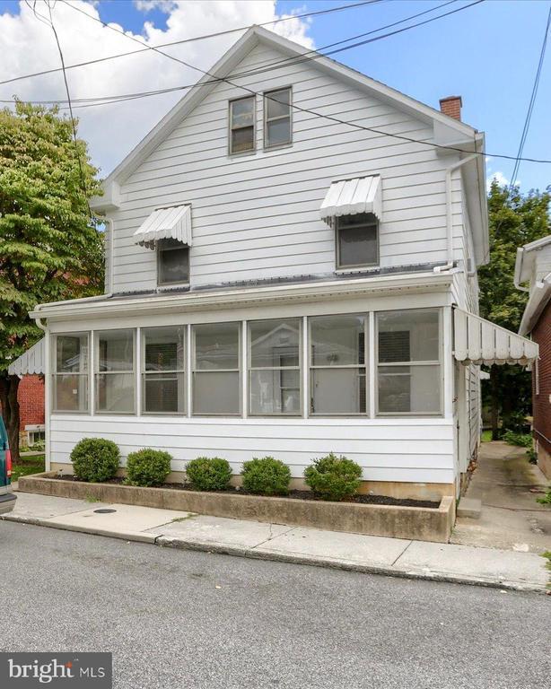 Building Photo - 307 Linden Ave