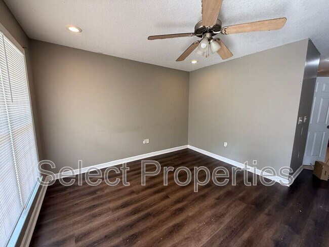 Building Photo - 3808 Griffin St