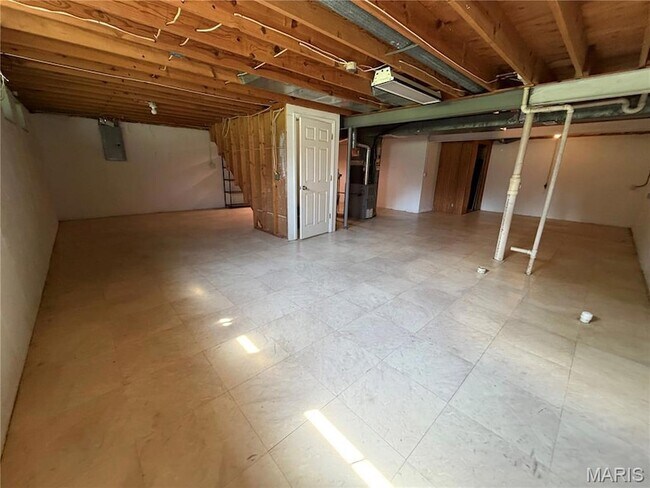 Building Photo - 962 Windstream