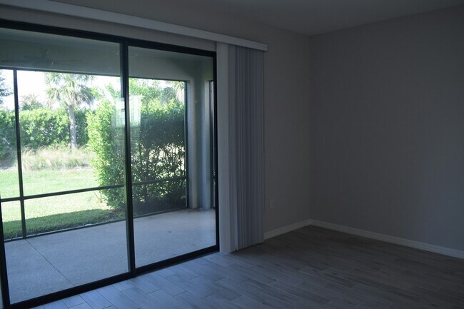 Building Photo - 15333 Isla Palma Ln