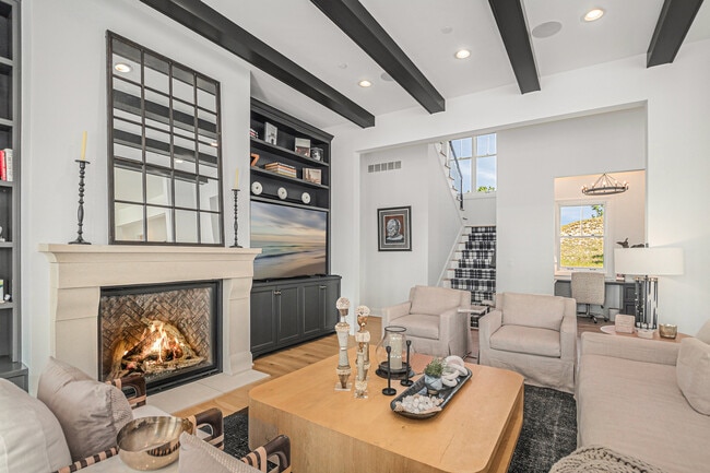 Building Photo - 6736 Saugatuck Bch Rd