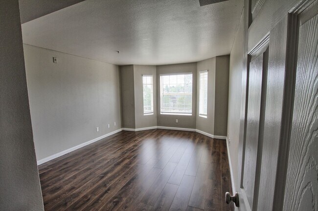 Building Photo - 12338 W Dorado Pl