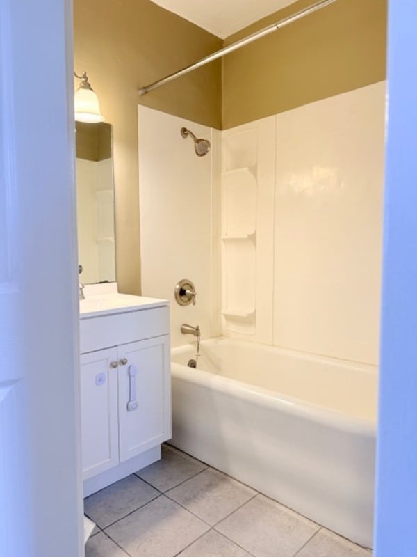 Building Photo - 28 Orchard Street - 3