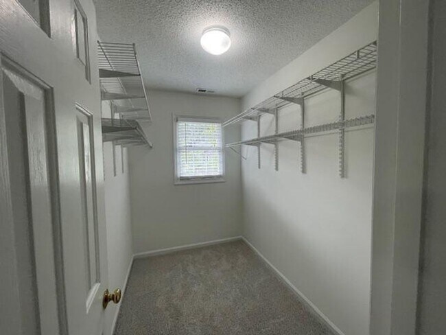 Building Photo - 210 Silk Hope Dr