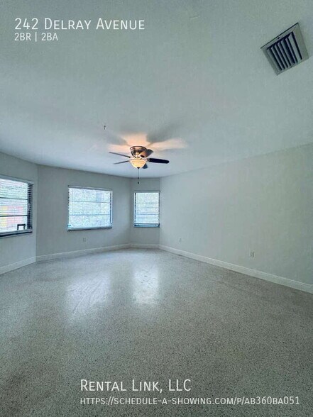 Building Photo - 242 Delray Ave
