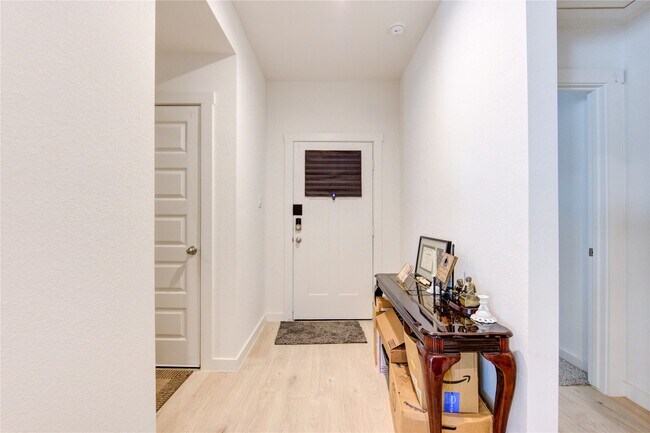 Building Photo - 1106 Isola Bella Dr