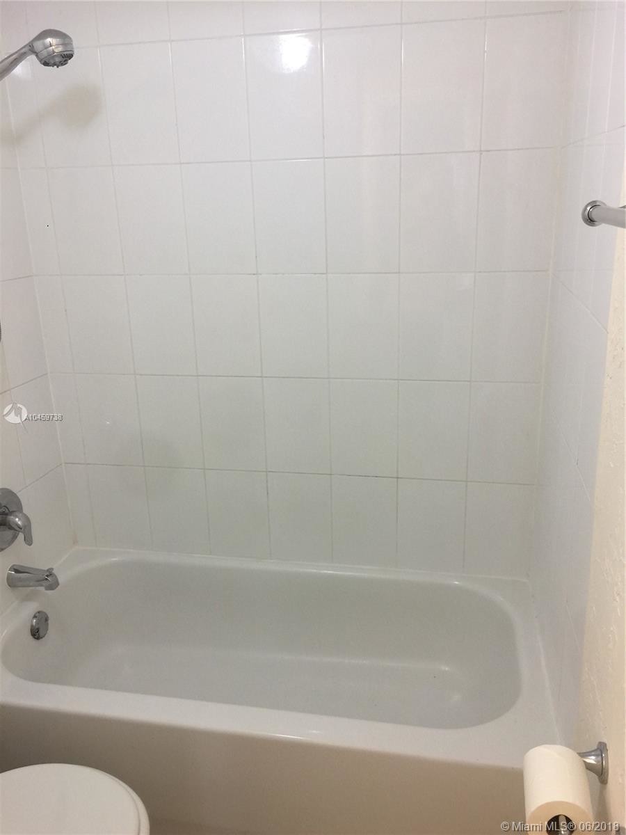 Building Photo - 9403 SW 76th St