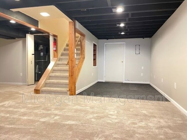 Building Photo - 8490 Westchester Ln