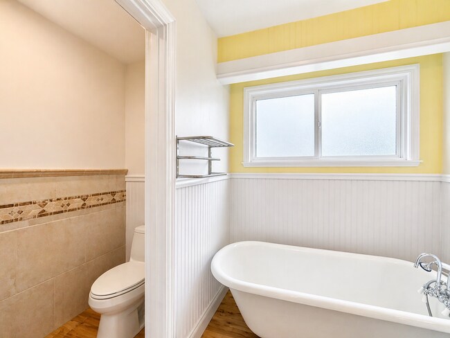 Building Photo - Great SFH for rent in North Rose Hill