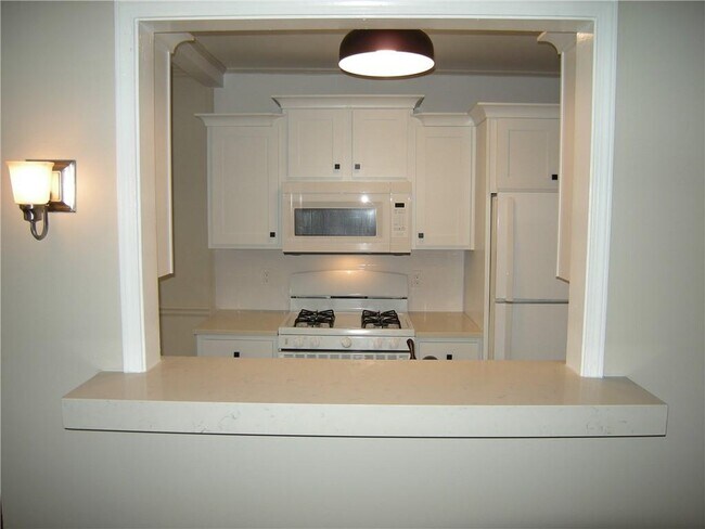 Building Photo - 1072 Piedmont Ave NE