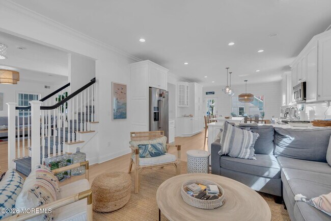 Building Photo - 112 Sylvania Ave