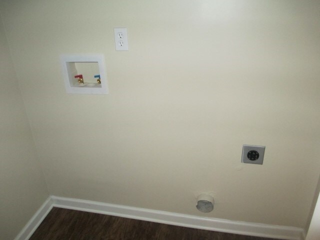 Building Photo - 1127 Hidden Cove Cir S