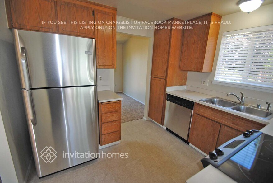 Building Photo - 11834 SE 263rd Ct