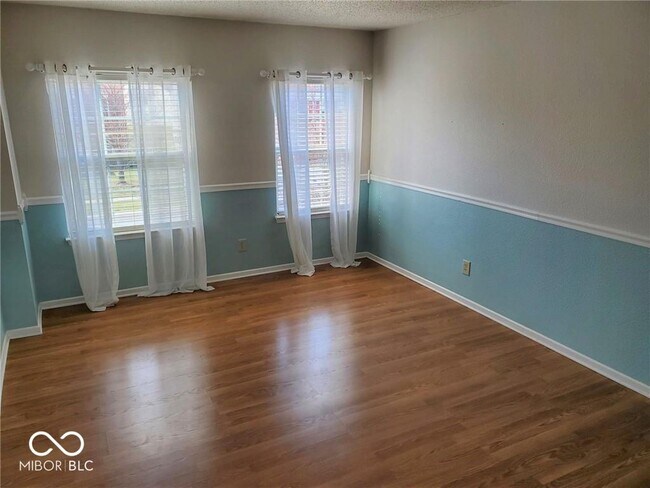 Building Photo - 5643 N Rockingham Ln