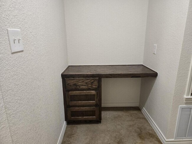 Building Photo - 175 Stillhouse Rd