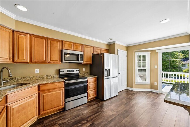 Building Photo - Luxury Townhome at Lake Linganore