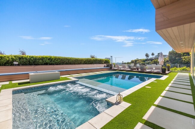 Building Photo - 1439 Devlin Dr