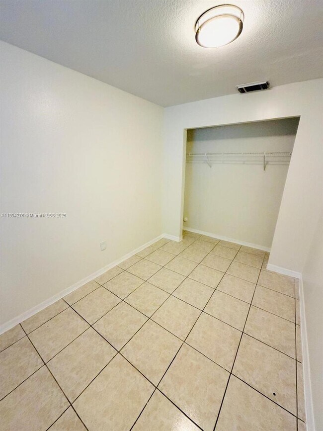 Building Photo - 26323 SW 135th Pl