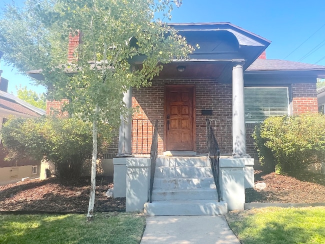 Building Photo - 1035 E 800 S
