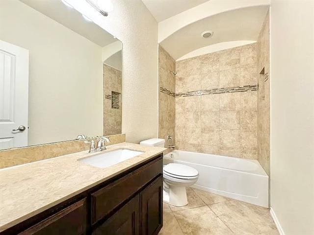 Building Photo - 3020 Tamarack Ln