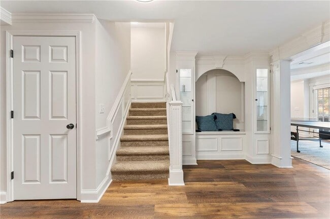 Building Photo - 6005 Oakbury Ln