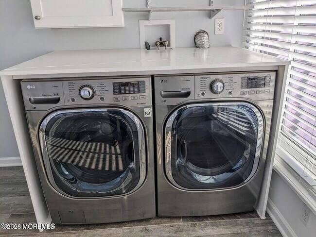 Building Photo - 200 Asbury Ave